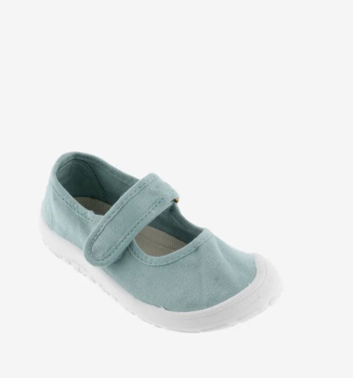 Victoria - Merceditas Barefoot Canvas