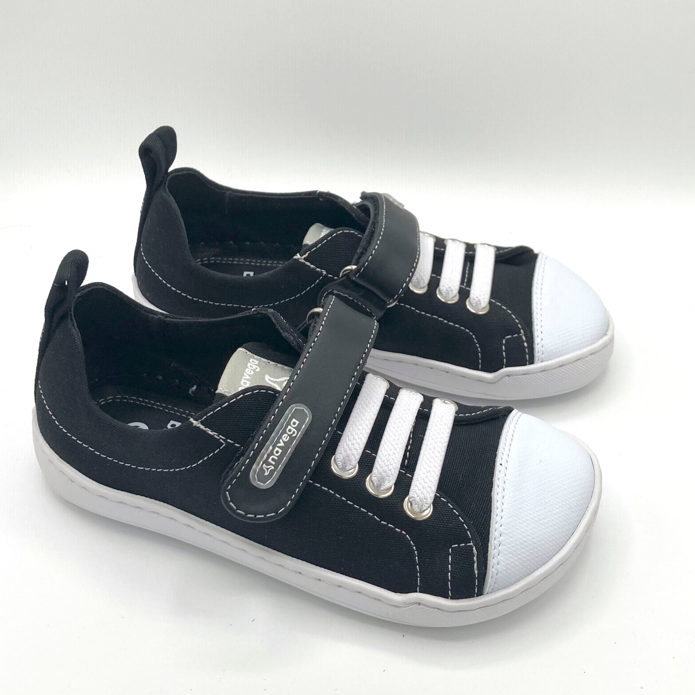 Navega - Textile Barefoot Sneakers - Urban Black