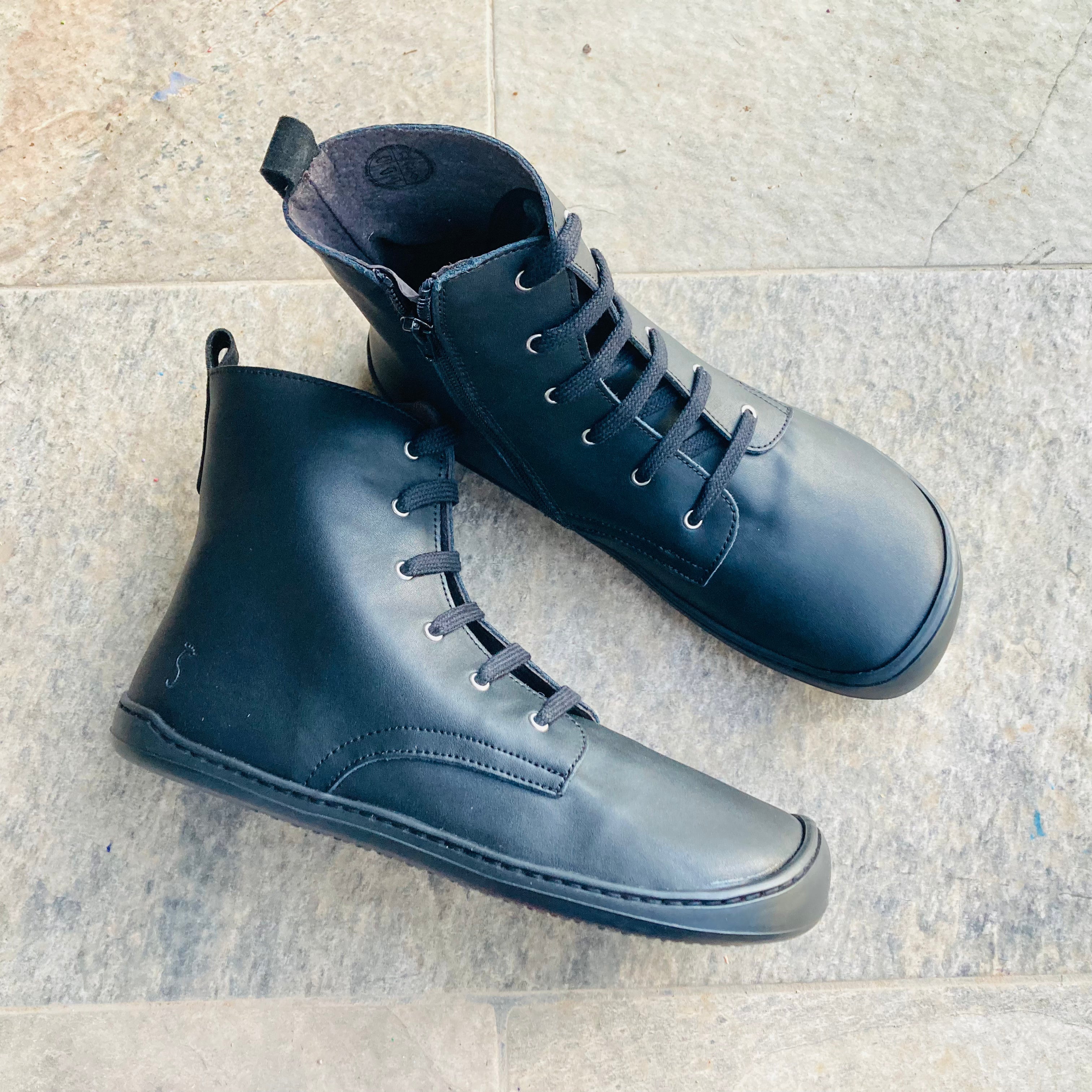 Bota Barefoot Adulto - FlexiNens - Piel Negro - 9085R